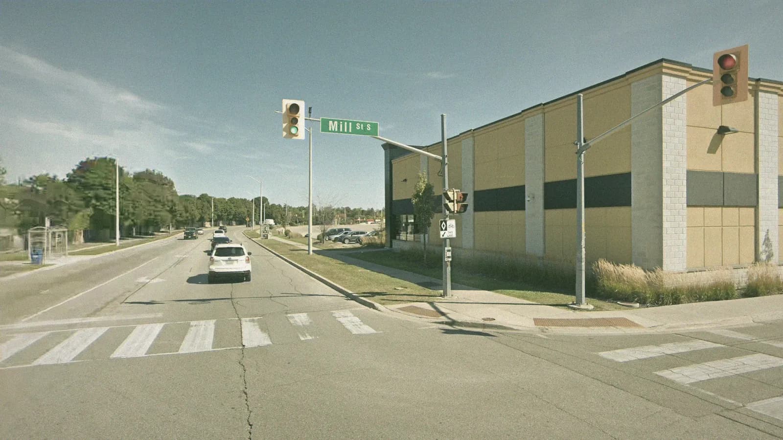 DriveTest Brampton at Shoppers World Mall, 499 Main St. S., Unit 064 (Enter near Mall Entrance 3), Brampton, seen from the street