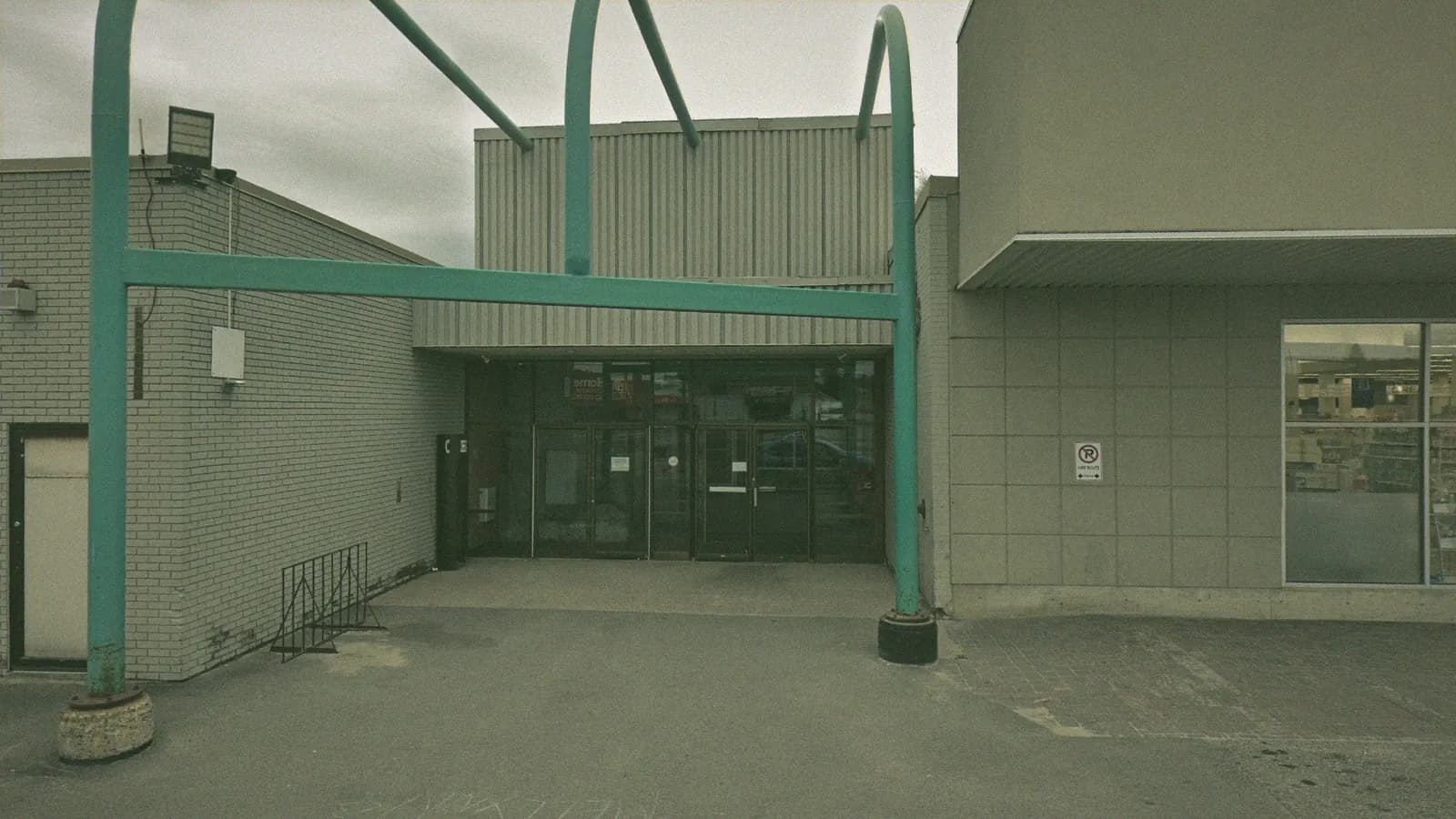 DriveTest Kapuskasing at Model City Hall, 25 Brunetville Rd, Unit 56, Kapuskasing, seen from the street