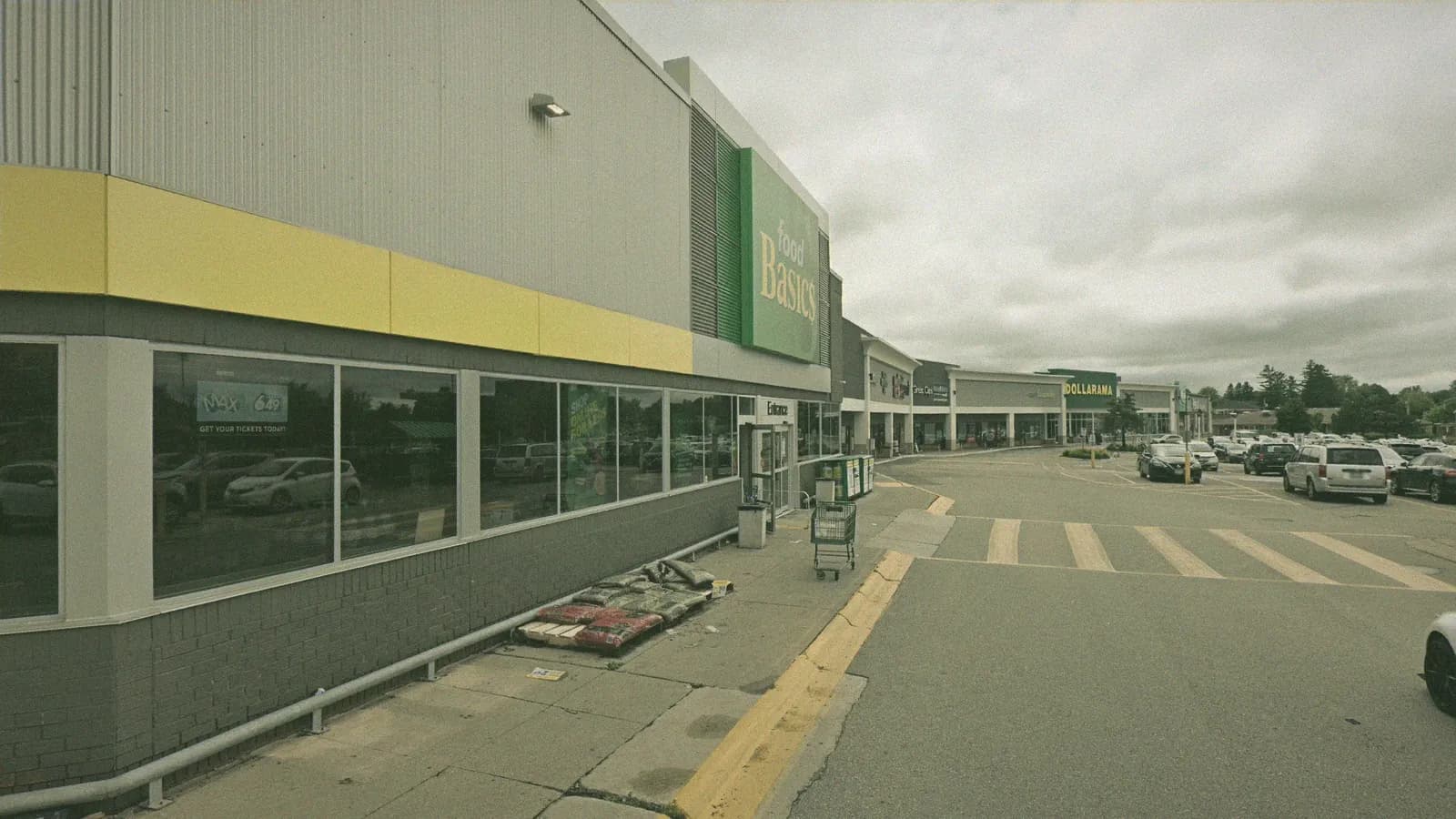 DriveTest Kitchener at 1405 Ottawa St N, Unit 112, Kitchener, seen from the street