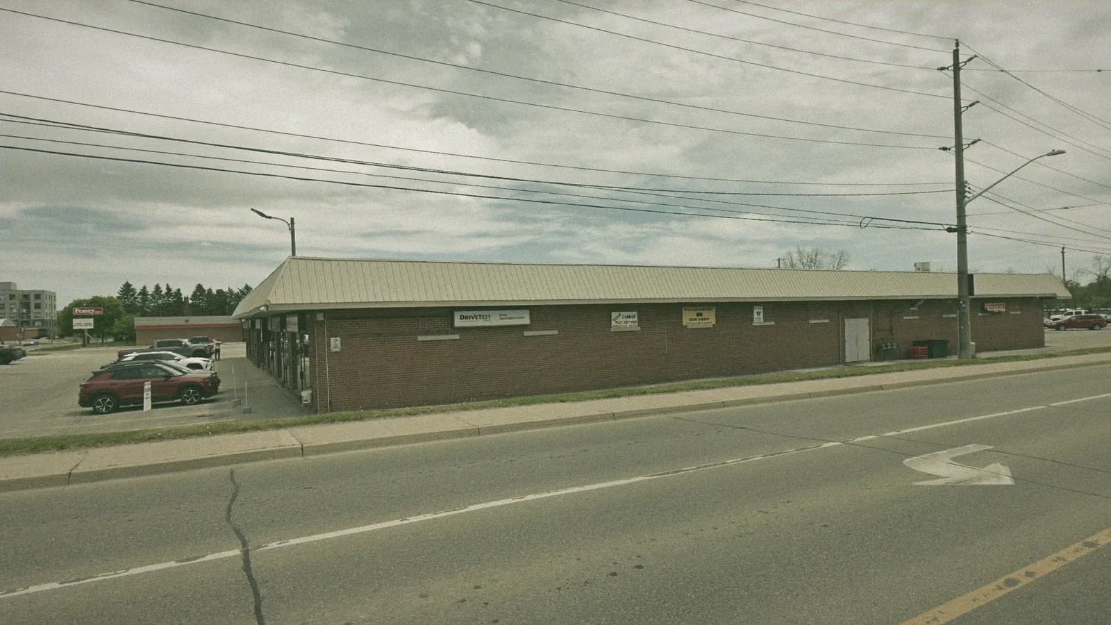 DriveTest Tillsonburg at Tillson Ave Mall, 107 Concession St E, Tillsonburg, seen from the street