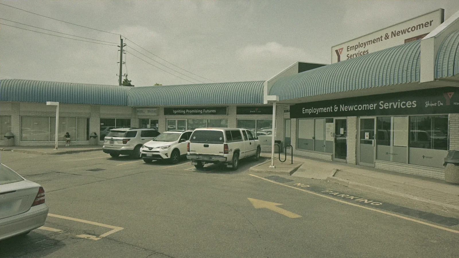 DriveTest St. Catharines at Bunting Square, 285 Bunting Rd, Unit 1, St. Catharines, seen from the street